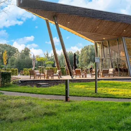 Escape Near Forest Semesterbostad *